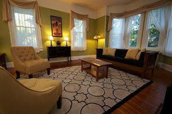 Waypoint House Bed And Breakfast Boyce Экстерьер фото