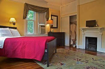Waypoint House Bed And Breakfast Boyce Экстерьер фото
